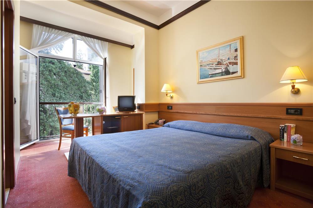 Slika Hotel-Kristal-Opatija.jpg