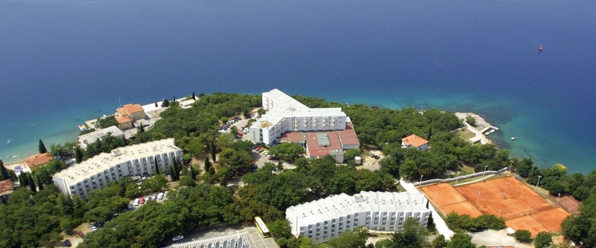 HOTEL PRIMORKA 2* - OMIŠALJ