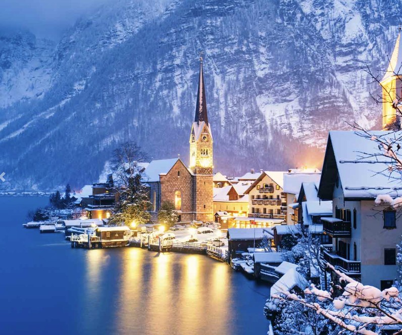 Hallstatt zimi uz jezero